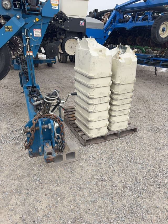 Image of Kinze 3600 equipment image 1