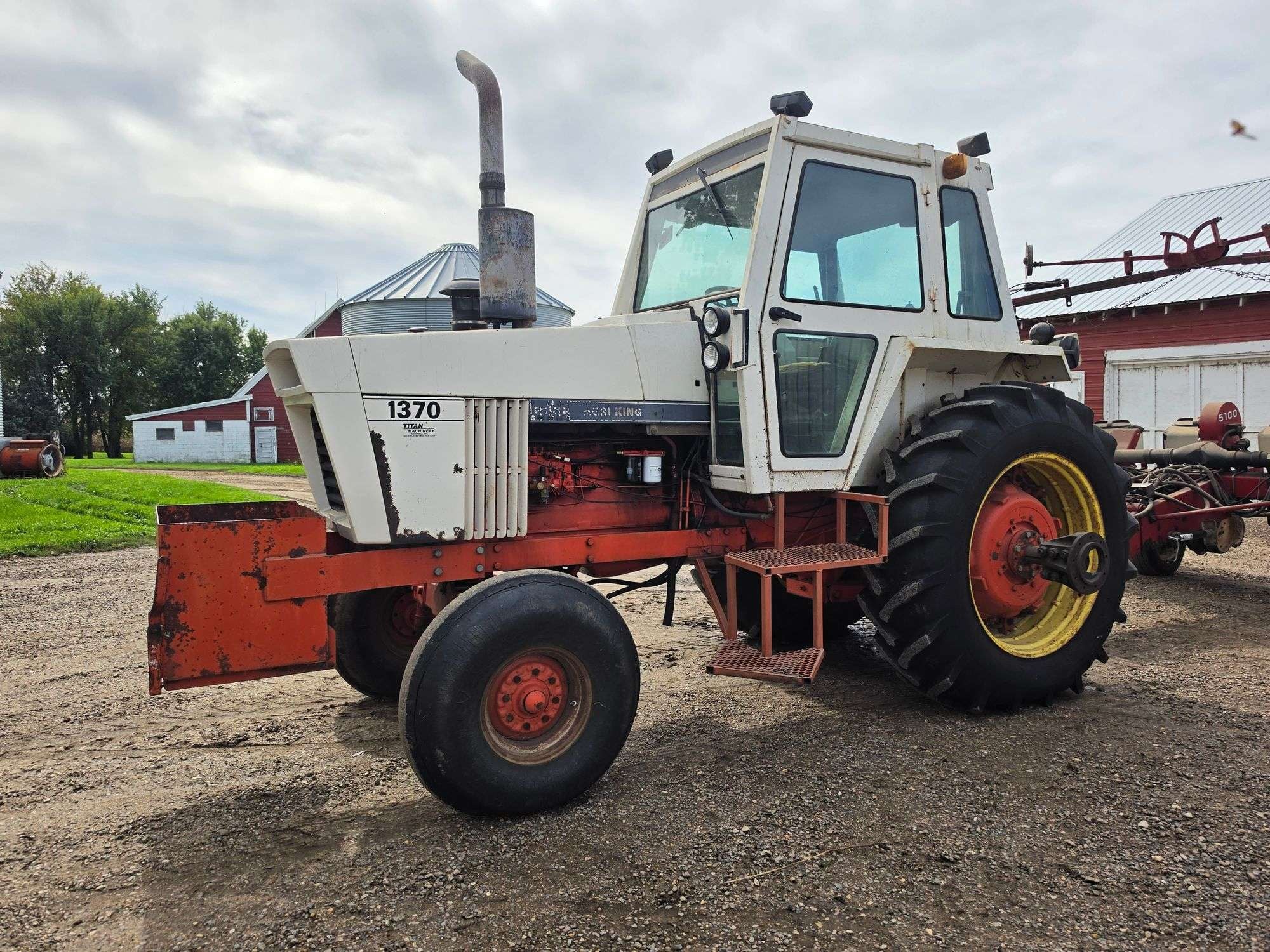 1977 J.I. Case 1370 Equipment Image0
