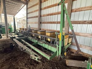 John Deere 7200 Image