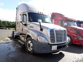 Main image Freightliner Cascadia