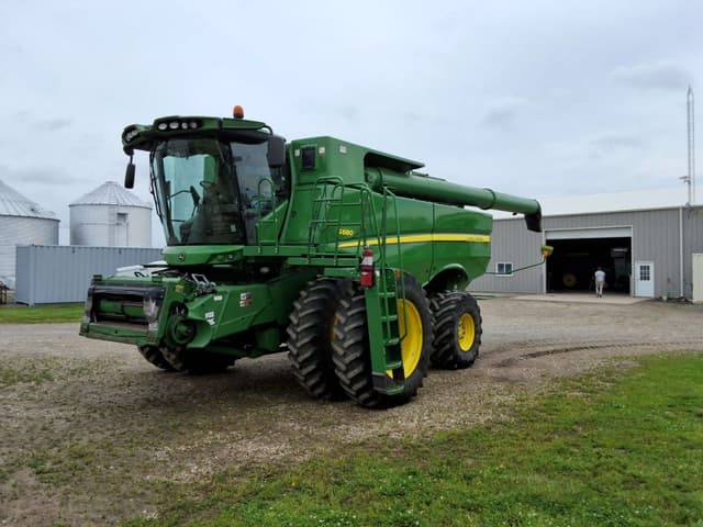 Image of John Deere S680 equipment image 3