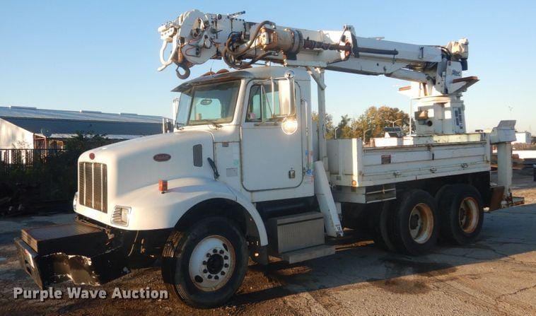 Main image Peterbilt 330