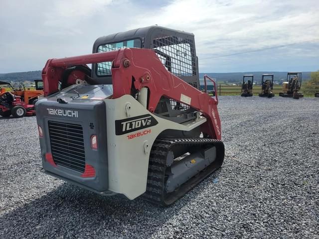 Image of Takeuchi TL10V2 equipment image 4