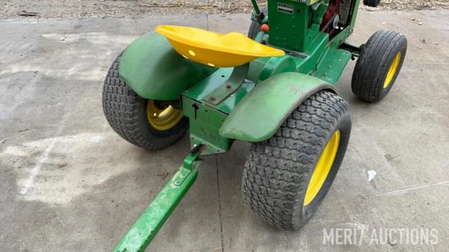 Image of John Deere 110 equipment image 3