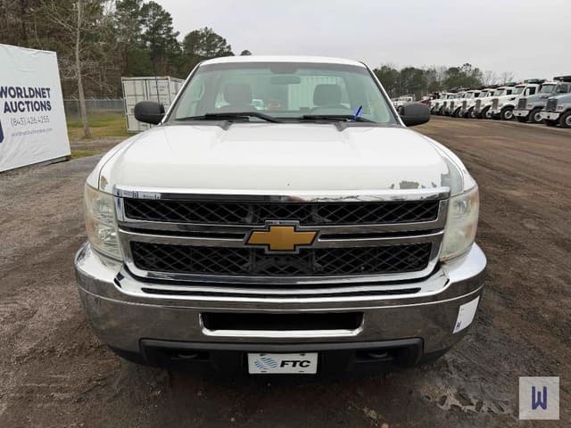 Image of Chevrolet 2500HD equipment image 1