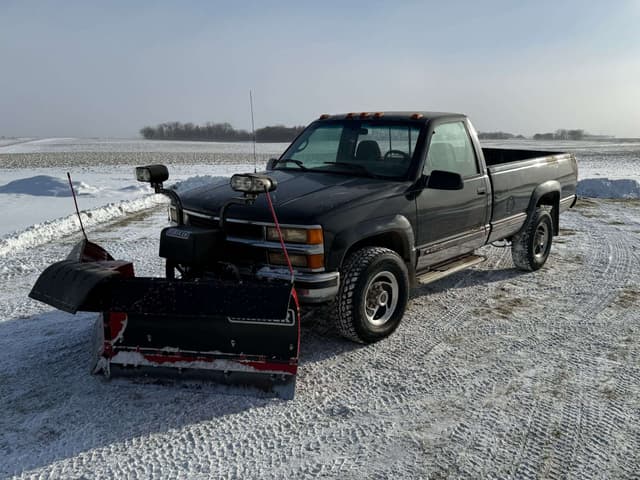 Image of Chevrolet 2500 equipment image 1