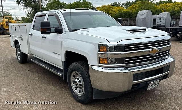 Image of Chevrolet 3500HD equipment image 2