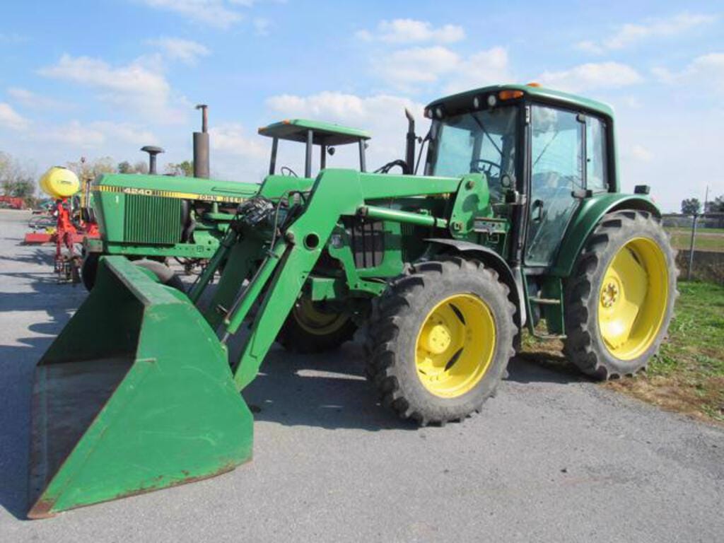 Main image John Deere 6320