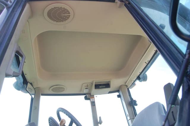 Image of John Deere 6230 equipment image 4