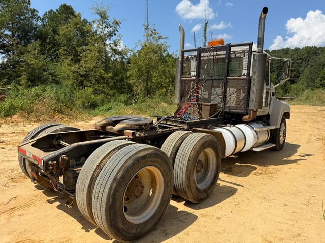 Image of Mack CHN613 equipment image 4