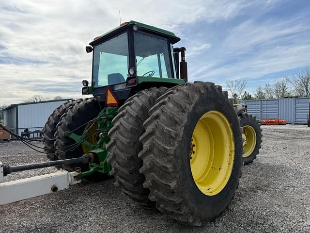 Image of John Deere 4955 equipment image 3