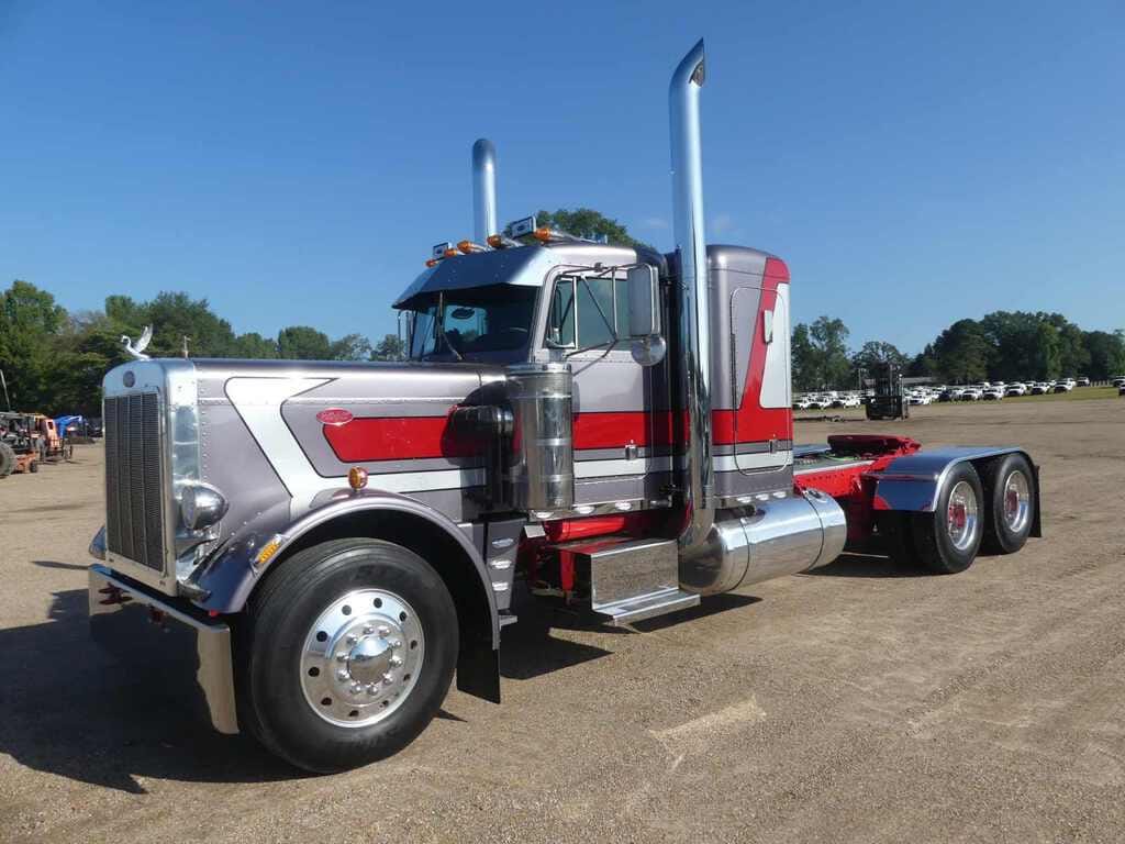 Main image Peterbilt 359