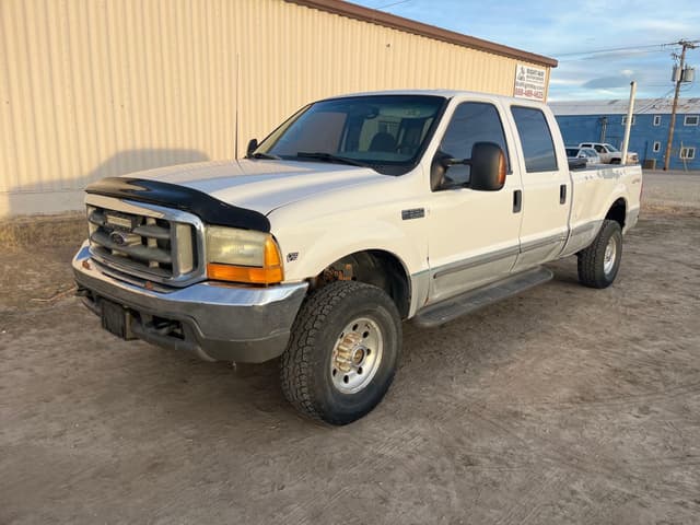 Image of Ford F-350 equipment image 1