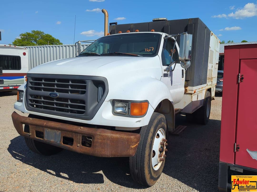 Image of Ford F-750 Primary image