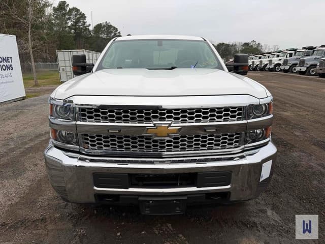 Image of Chevrolet 2500HD equipment image 1