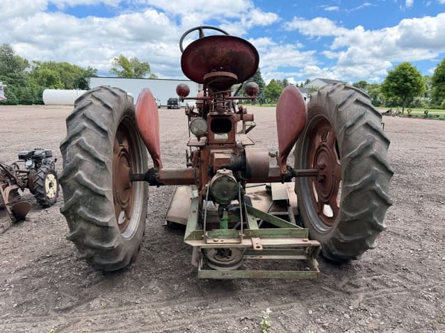 Image of Farmall C equipment image 4