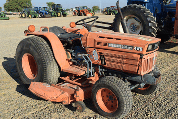 Main image Kubota B8200