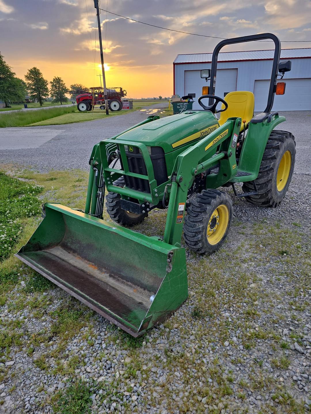 Image of John Deere 3032E Primary image