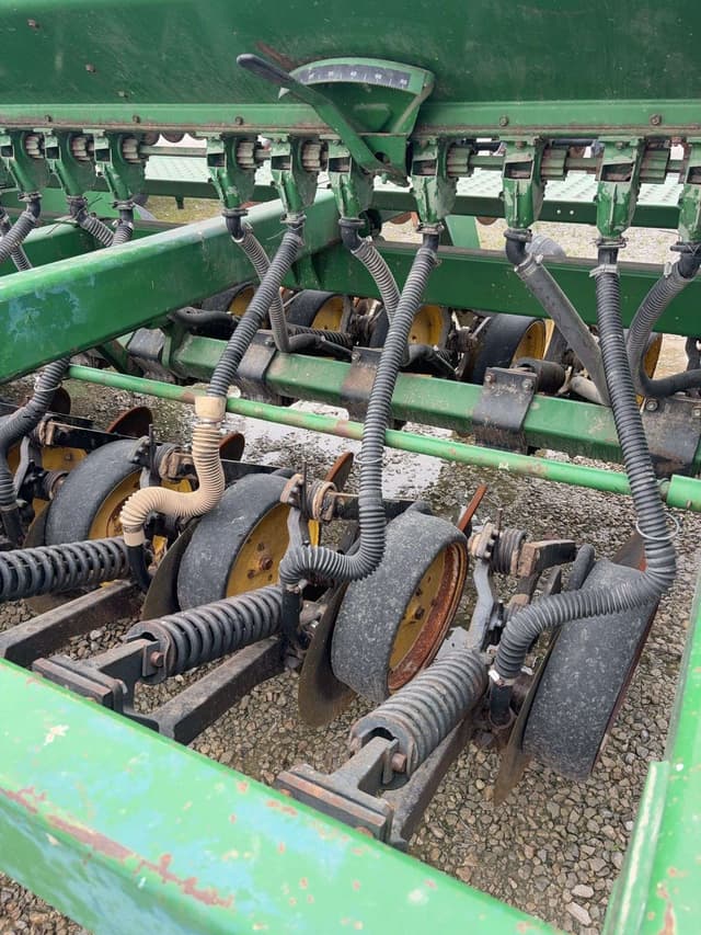 Image of John Deere 750 equipment image 4