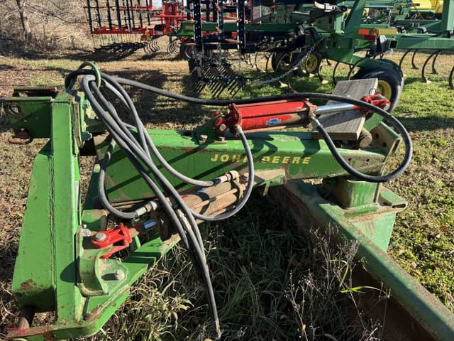 Image of John Deere 115 equipment image 3