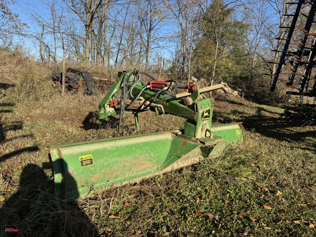 Image of John Deere 115 equipment image 1