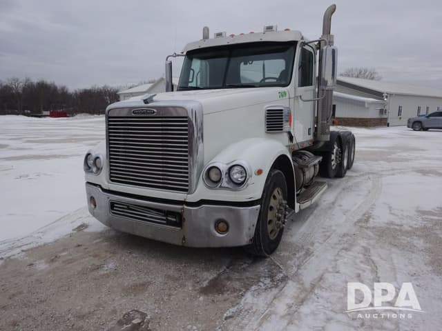 Image of Freightliner Coronado equipment image 1