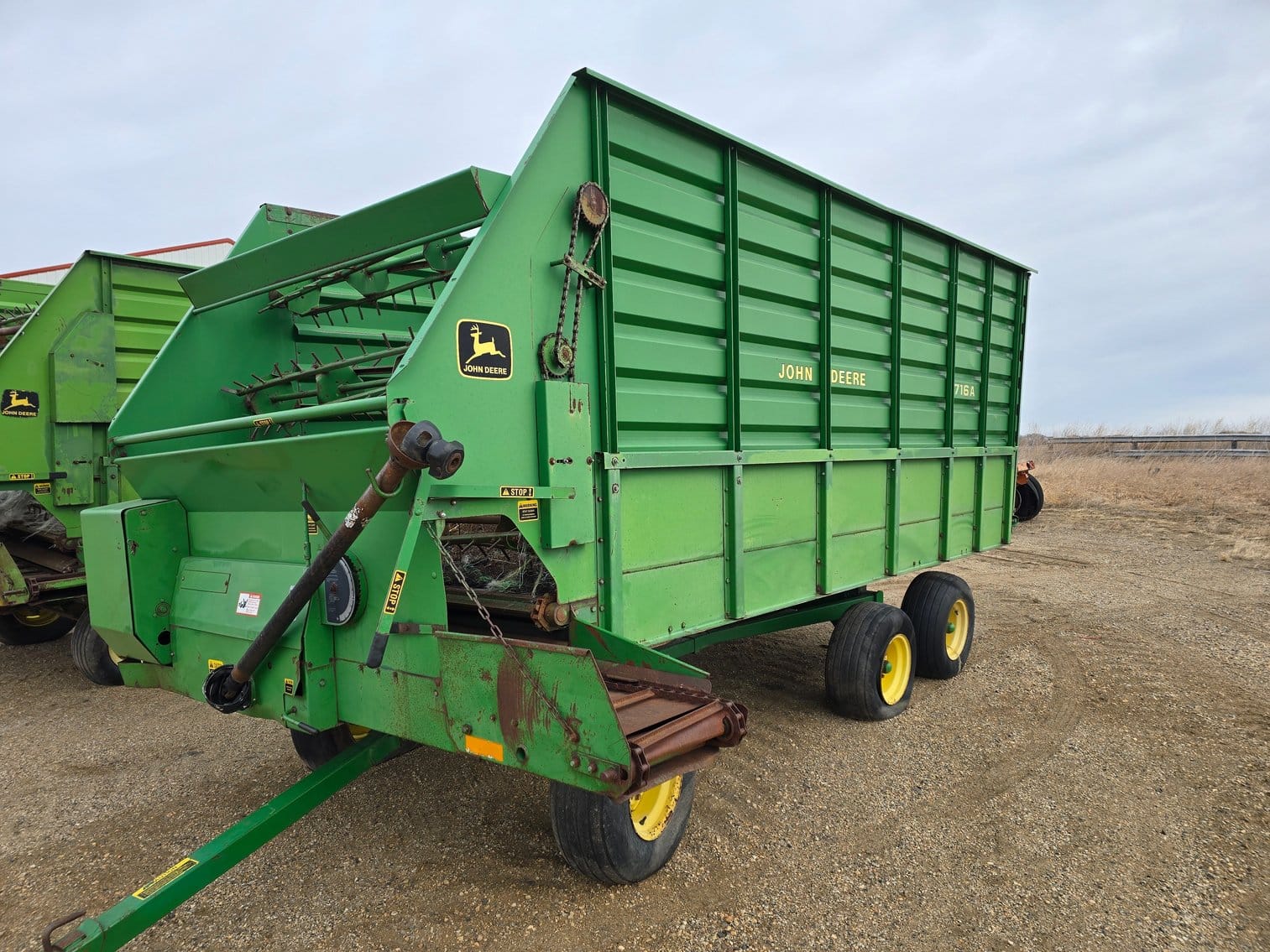 John Deere 716 Equipment Image0