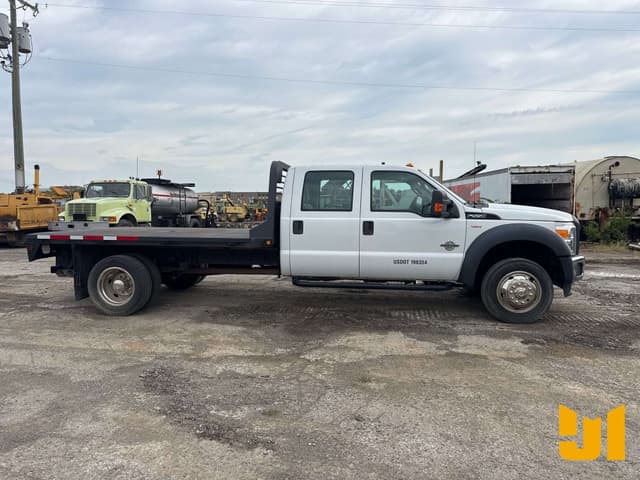 Image of Ford F-550 equipment image 3