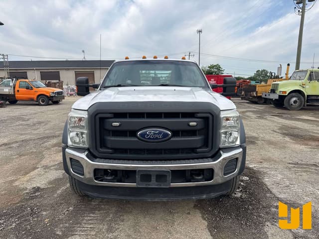 Image of Ford F-550 equipment image 1