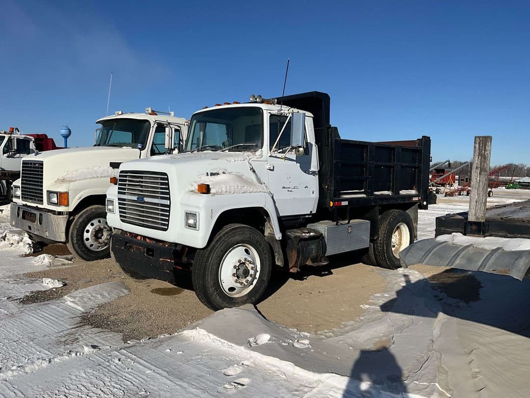 Image of Ford L8000 Primary image