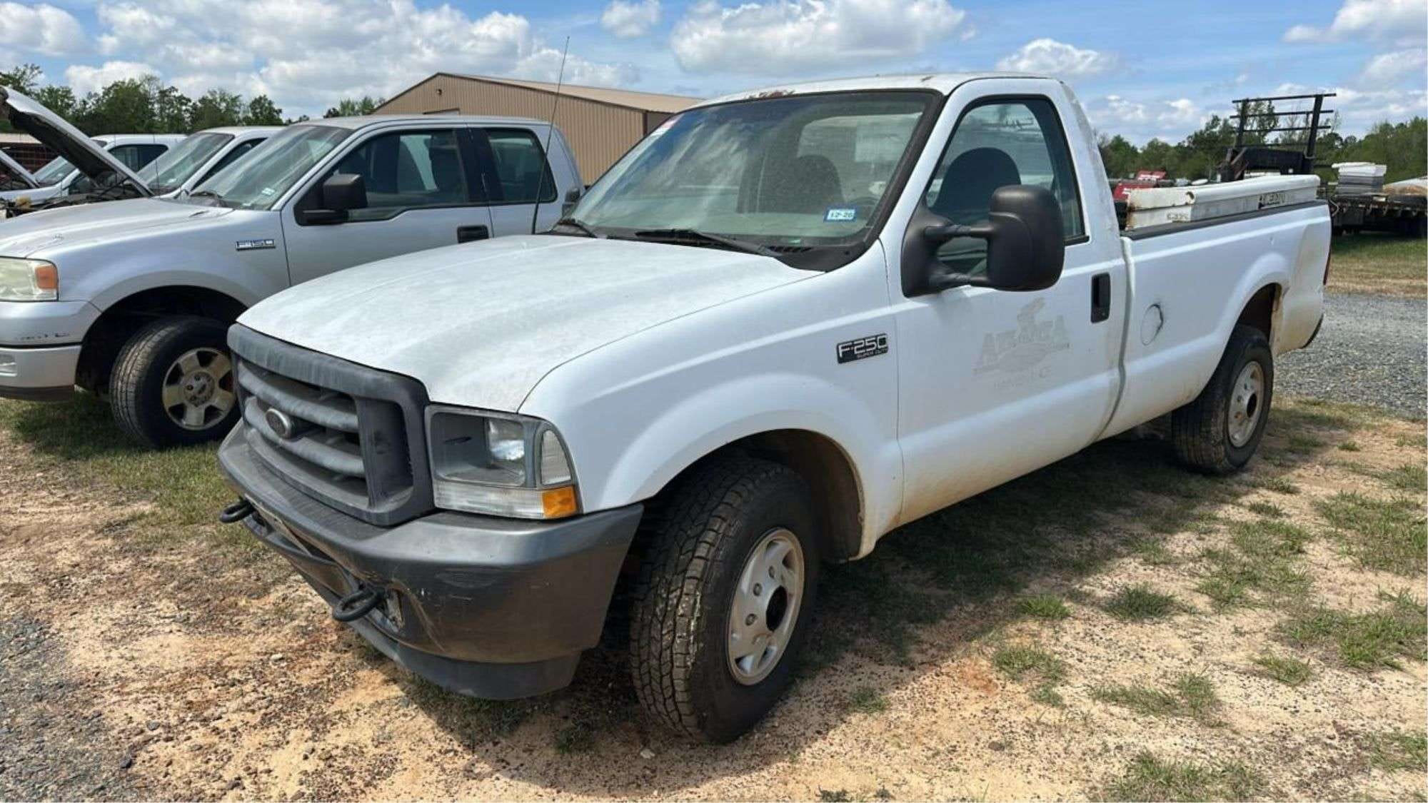 2003 Ford F-250 Equipment Image0