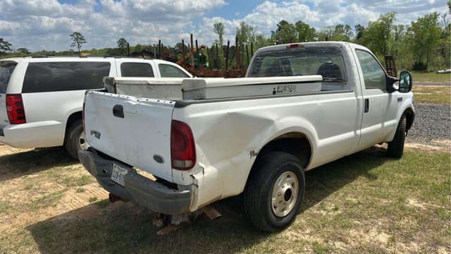 Image of Ford F-250 equipment image 2