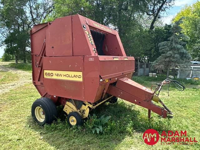 Image of New Holland 660 equipment image 1