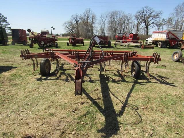 Image of International Harvester 55 equipment image 2
