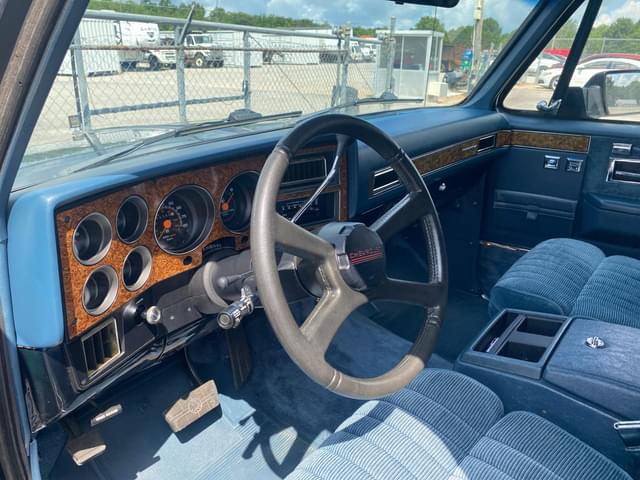 Image of Chevrolet 1500 equipment image 4