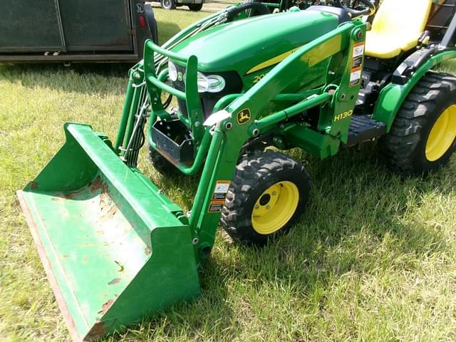 Image of John Deere 2025R equipment image 4