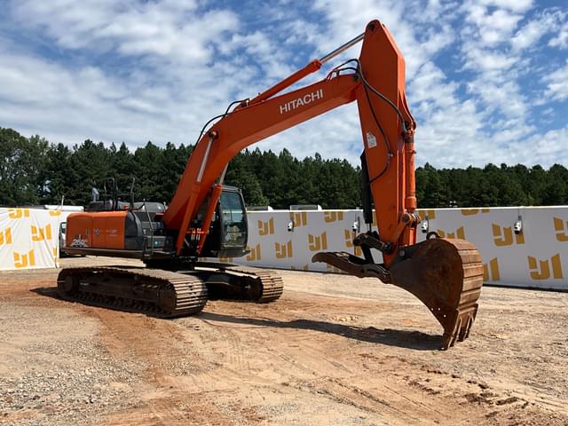 Image of Hitachi ZX250LC equipment image 2