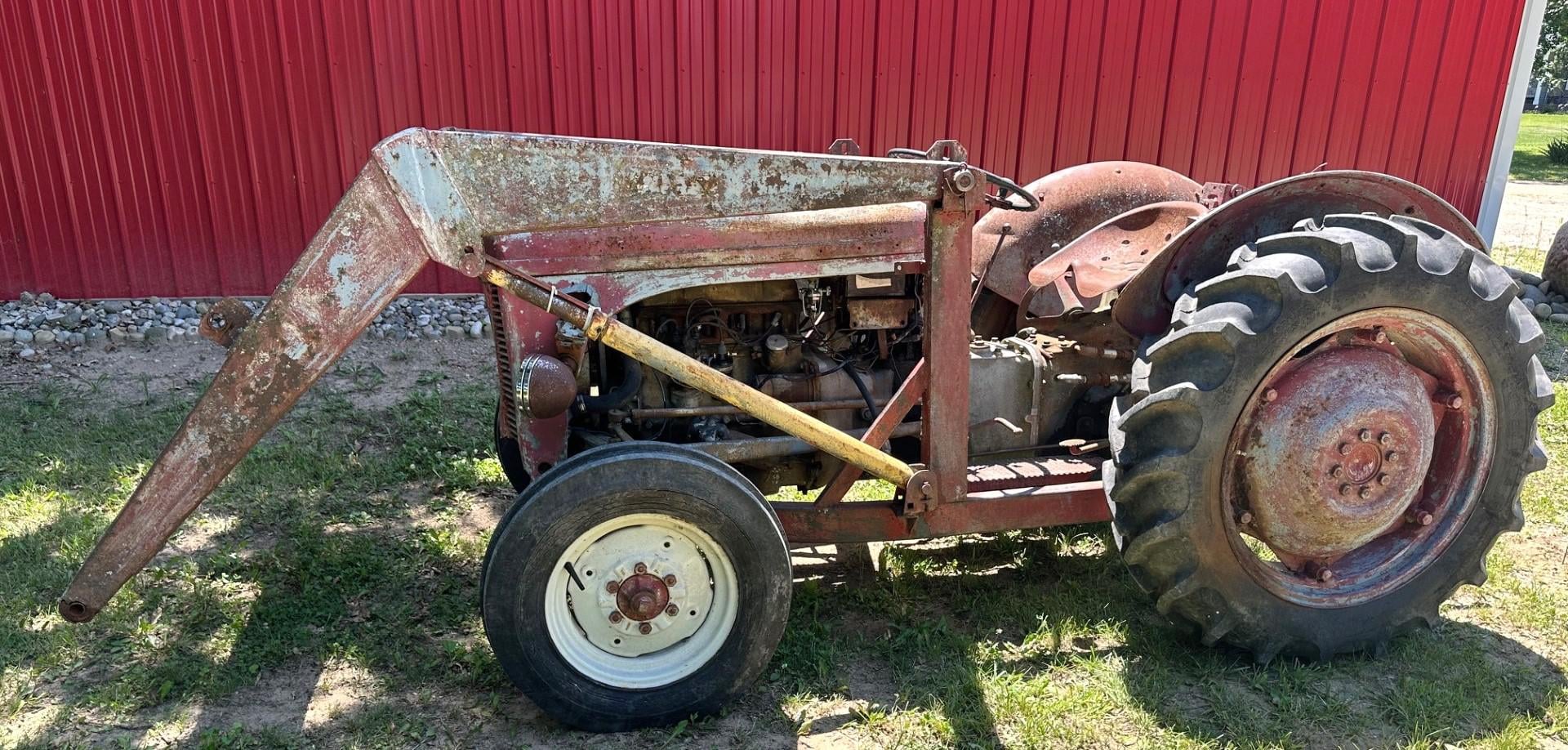 SOLD - 1952 Ferguson TEA-20 Lot No. 1902652 Tractors with 28 HP ...