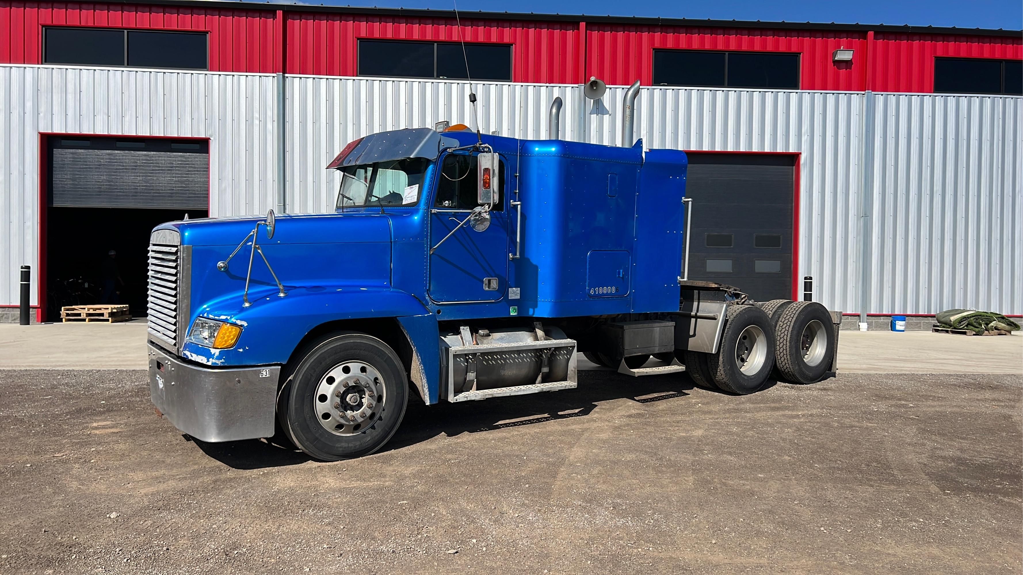 Main image Freightliner FLD120