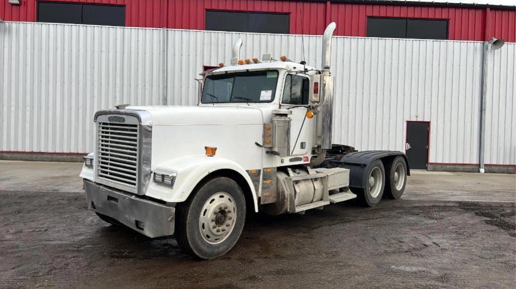 Main image Freightliner FLD120