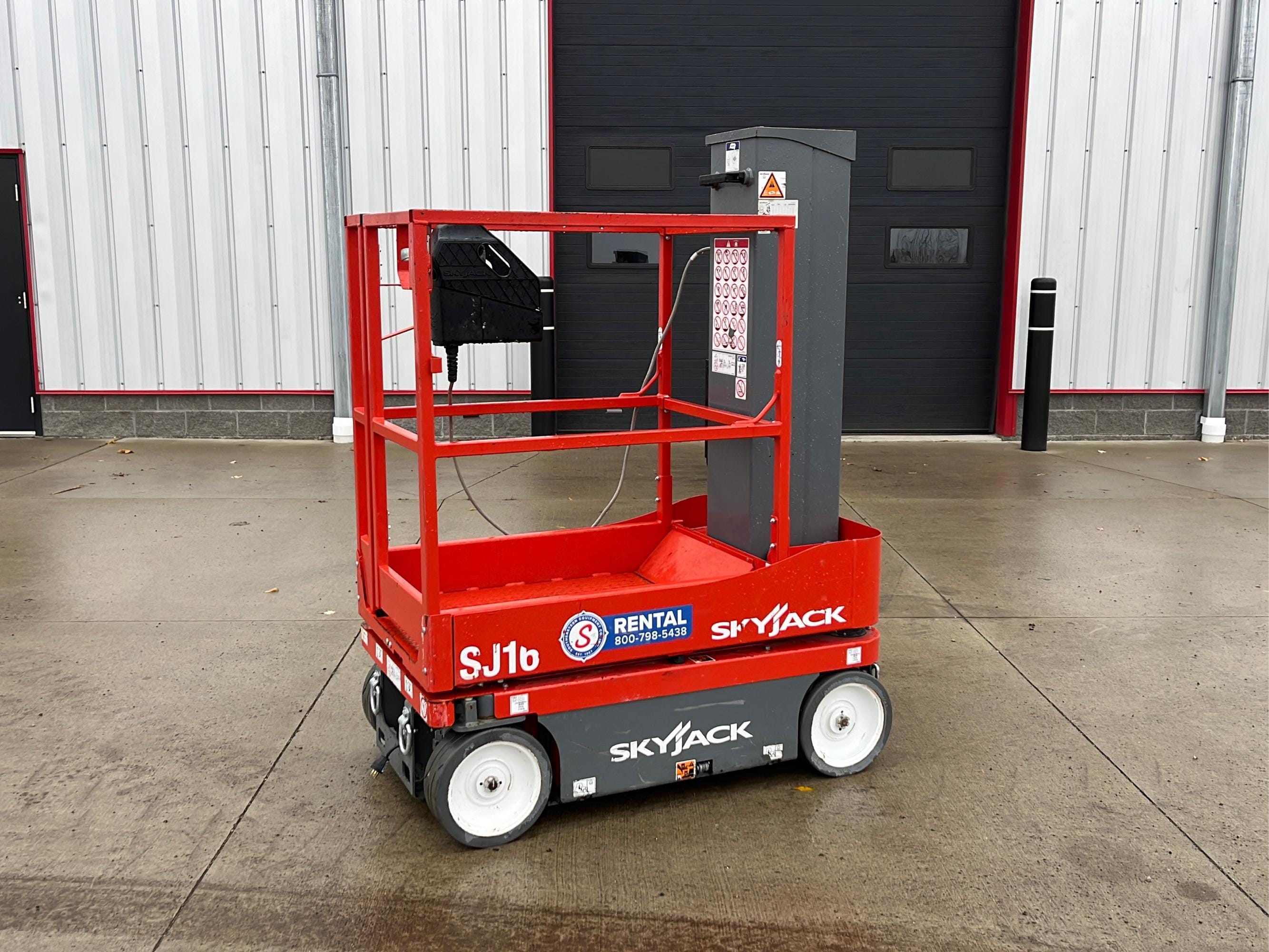 Main image Sky Jack SJ16
