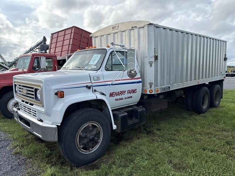 Chevrolet 70 Equipment Image0