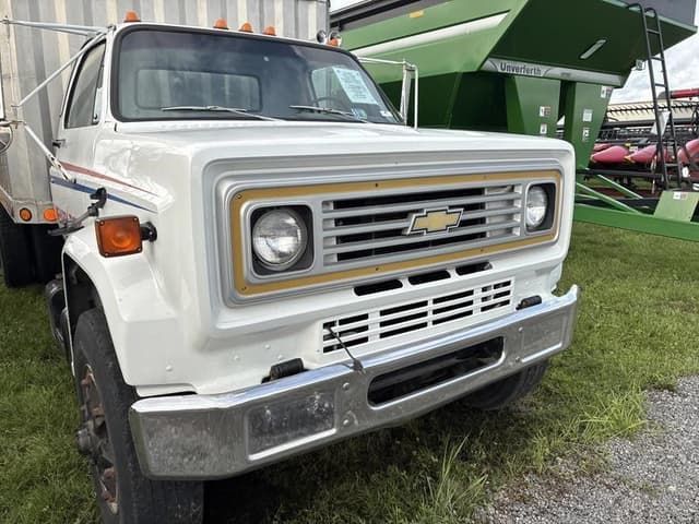 Image of Chevrolet 70 equipment image 4