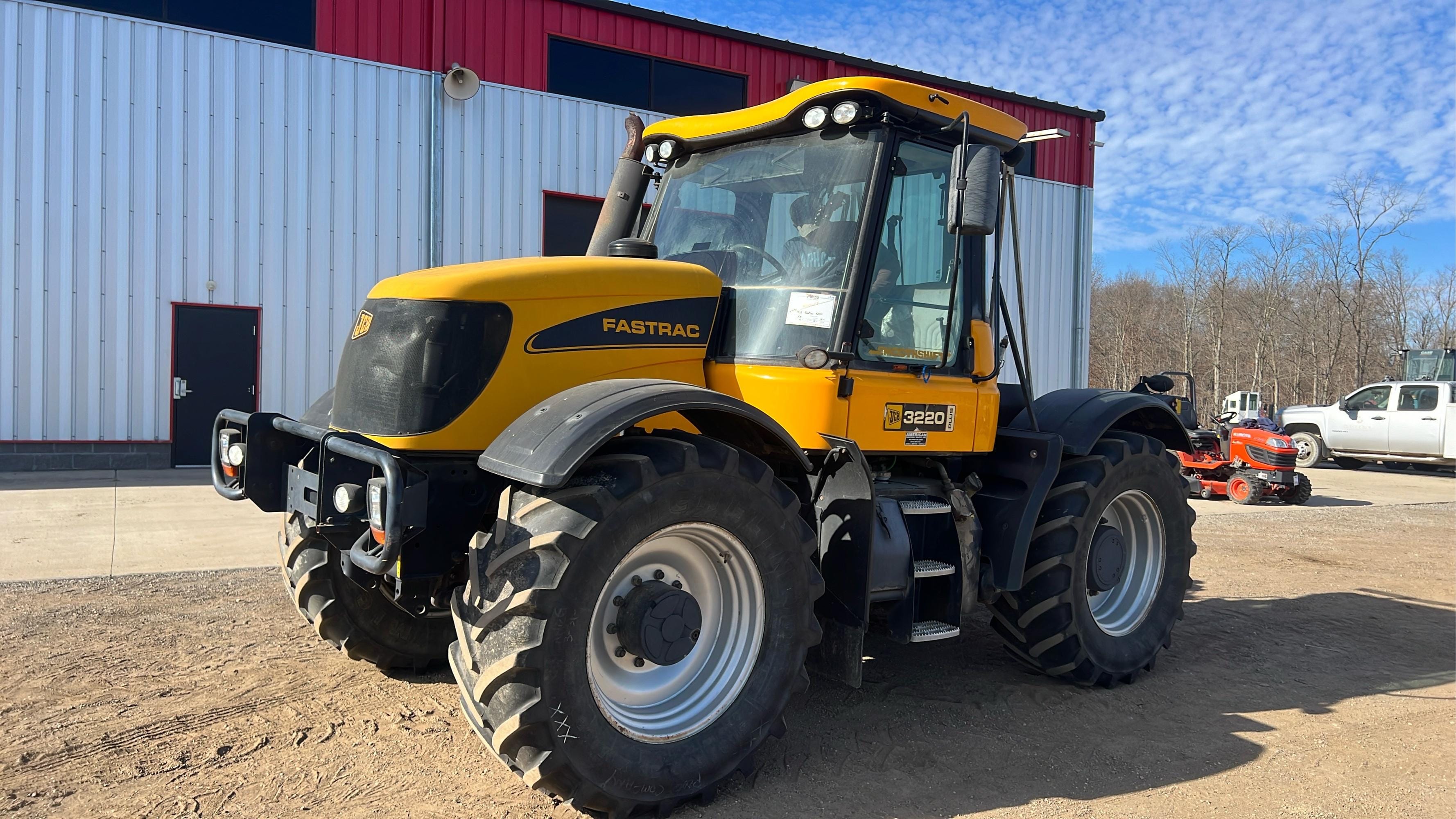 Main image JCB Fastrac 3220 Plus