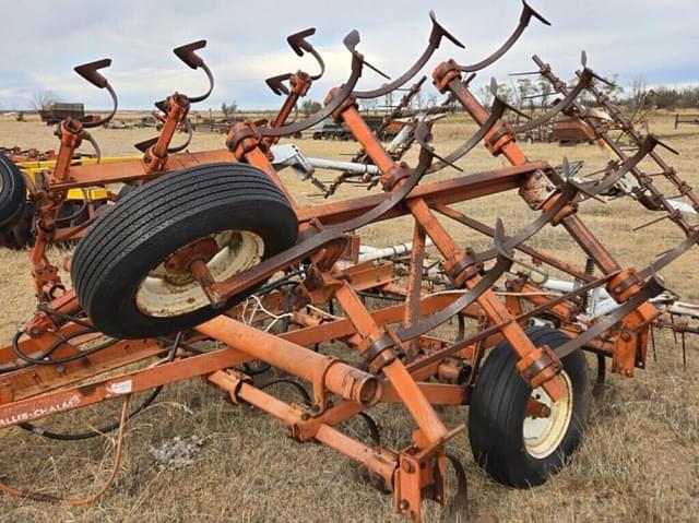 Image of Allis Chalmers 1200 equipment image 1