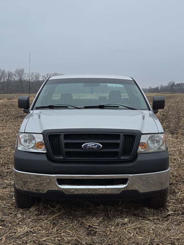 Image of Ford F-150 equipment image 1