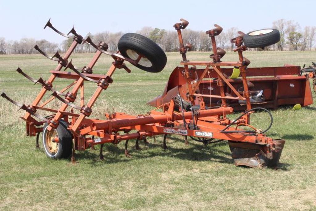 Main image Allis Chalmers 1200