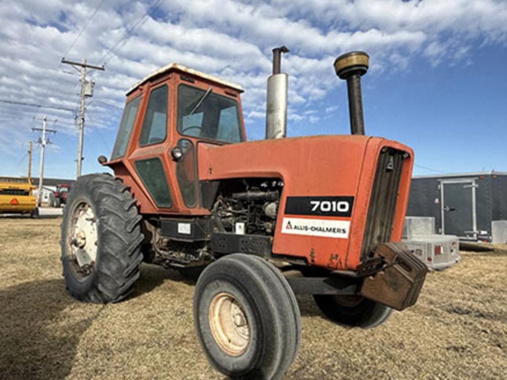 Image of Allis Chalmers 7010 Primary image