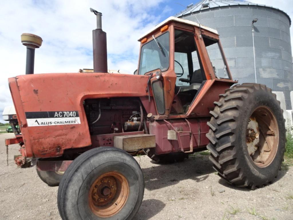 Image of Allis Chalmers 7040 Primary image