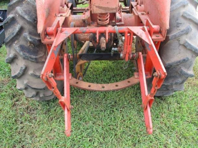 Image of Allis Chalmers B equipment image 4
